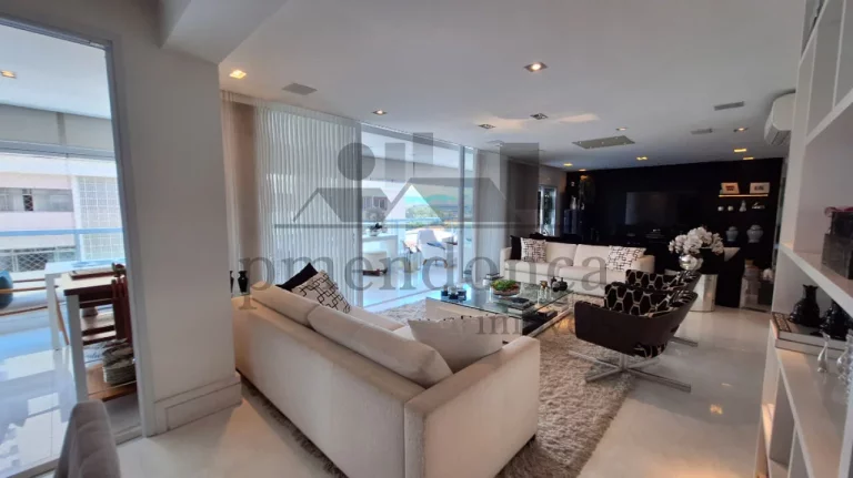 Imagem Apartamento de 153m² a venda na Rua Fabia, 3 suítes e 3 vagas.