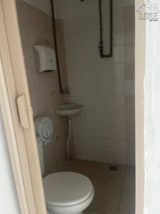 Imagem Ponto Comercial e 3 banheiros para Alugar, 130 m² por R$ 3.300/Mês