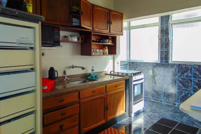 Imagem Pitangueiras - Amplo apartamento à 150 metros da praia.