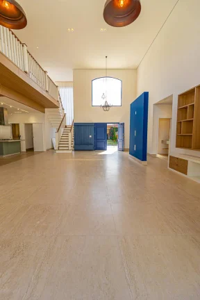Imagem Casa com 337 m² Mobiliada 4 Dormitotios Estuda Permuta Parcial no ABC