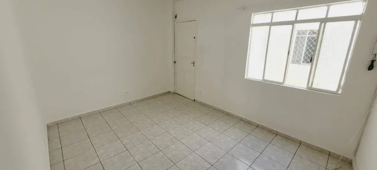 Imagem Apartamento 2 dormitórios com área de serviço - 52m²
