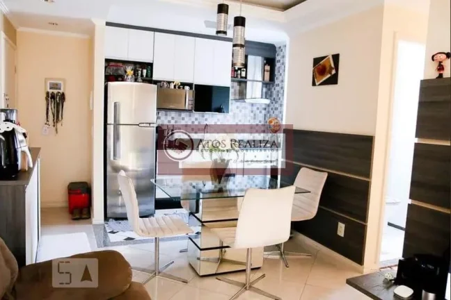 Imagem Imóvel aconchegante para alugar com 2 quartos e 1 banheiro no total. Este imóvel está bem equipado, é ideal para quem procura conforto e comodidade. O condomínio é bem equipado com diversas instalações, apropriado para quem busca lazer sem sair de casa e 