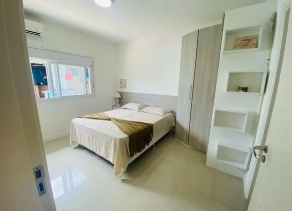 Imagem Casa 3 Dormitórios - Bairro Zona Nova