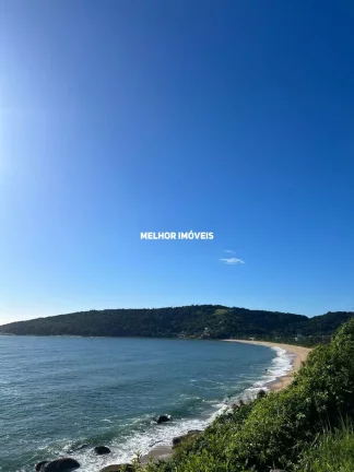 Imagem Casa á venda com 3 suítes á venda localizada na Praia de Taquaras em Balneário Camboriú.