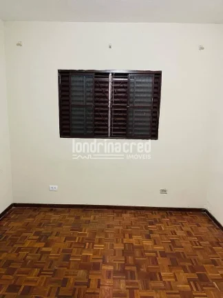 Imagem Casa à venda na Zona Norte de Londrina com 3 quartos, sala e cozinha integradas, 1 vaga de garagem, 73,25m² construídos em terreno de 137,50m²