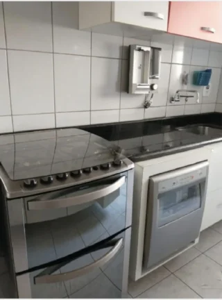 Imagem "Você está cansado de viver cercado por inquilinos barulhentos e vizinhos que trocam todo mês?"