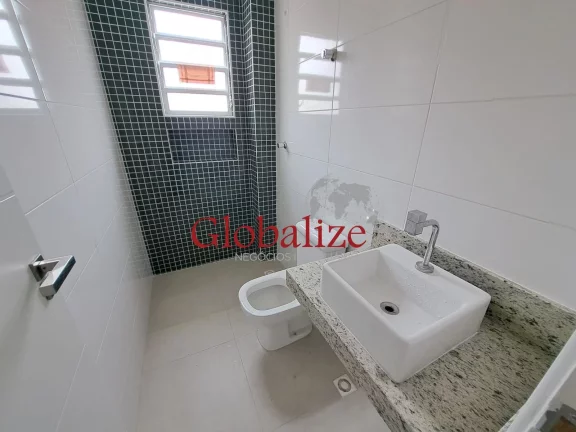 Imagem Sobreposta alta à vendacom 155m², 3 quartos, 2 suítes, piscina, churrasqueira por R$1.300.000,00 no Embaré em Santos