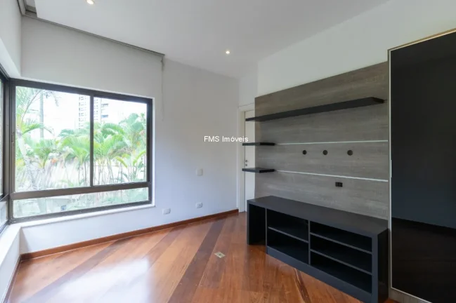 Imagem Apartamento com 3 suítes no Itaim Bibi