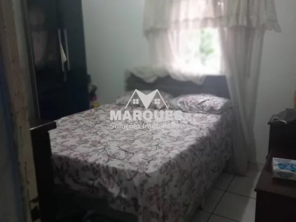 Imagem Casa com piscina e preço incrível no Jardim São Sebastião!