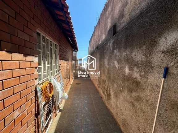 Imagem Colônia Agrícola Casa 3 Quartos 3 Vagas 110m² Piscina Área de Serviço