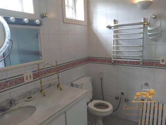 Imagem Casa a venda em condomínio fechado em Campos do Jordão