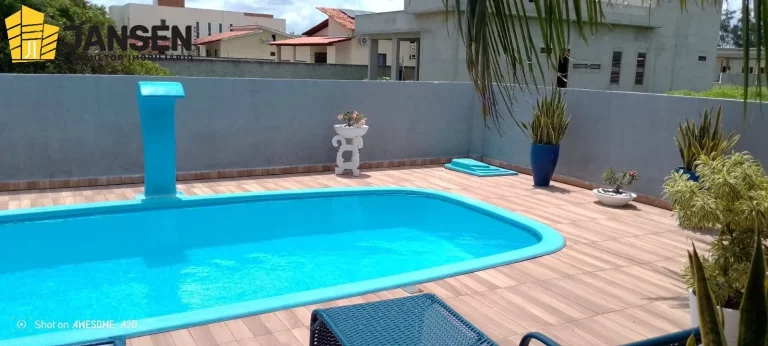 Imagem CASA DE CAMPO COM 03 QUARTOS SENDO 02 SUÍTES EM CONDOMÍNIO FECHADO