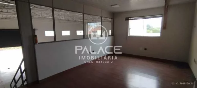 Imagem .Barracão Ótima Localização com 321,80 m²  Salão com area externa; Com 02 banheiros social; C...