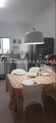 Imagem Linda casa à venda em Valinhos, localizada em condomínio fechado, oferecendo todo o conforto e sof...
