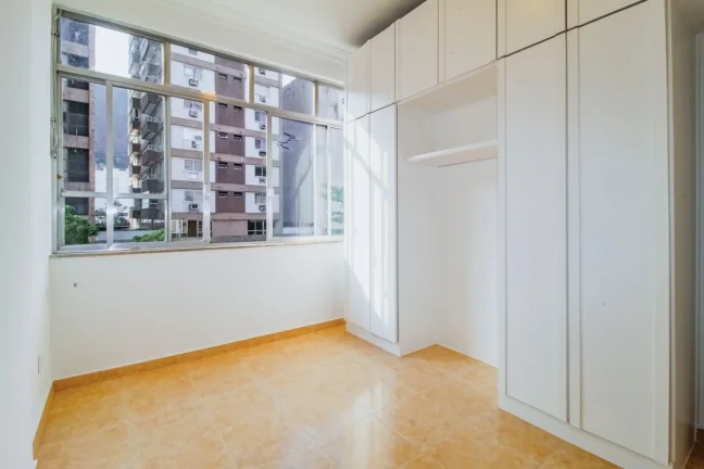 Imagem Apartamento Botafogo - 91M², 3 Dorms, Salão de Festas, Brinquedoteca, Playground, Área Verde.