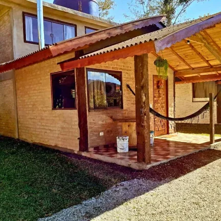Imagem Oportunidade de Investimento: Charme e Conveniência no Centro de Pinhal
