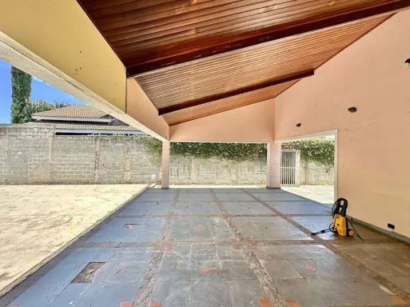 Imagem Cond. Vila Velha - Casa 80% TÉRREA, 3 suítes, lote 1.5 46m² plano!
