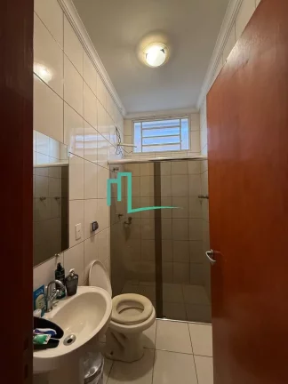 Imagem Espetacular Casa à Venda em Franca-SP: 3 Quartos, 1 Suíte, 1 Sala, 3 Banheiros, 3 Vagas de Garagem, 200m² de Área.