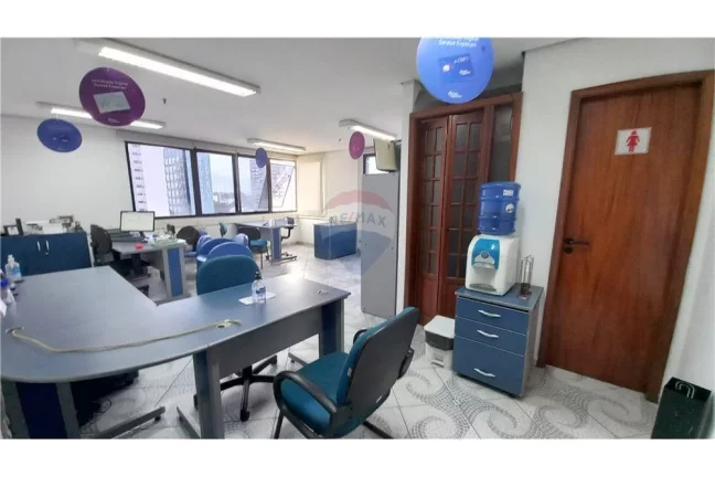 Imagem Sala comercial com 37m² 2 banheiros 1 copa 1 vaga na Saúde próximo ao metrô