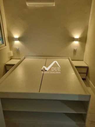 Imagem Apartamento com 1 dormitório à venda, 90 m² por R$ 800.000 - Boqueirão - Santos/SP