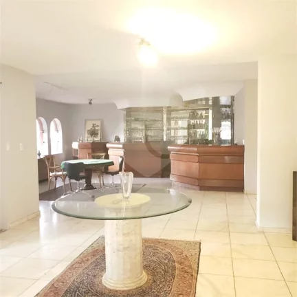 Imagem Casa à venda com 6 quartos, sendo 4 suítes, em Vila Sônia, São Paulo - SP