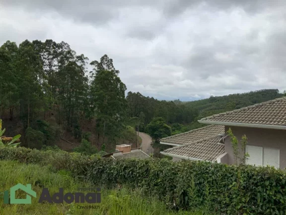 Imagem Terreno a venda com 1.026 m2 no Condomínio Serra dos Cristais,Ac, Carros