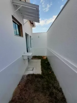 Imagem Casa à venda, 2 quartos, 1 vaga, Novo Centro - Santa Luzia/MG