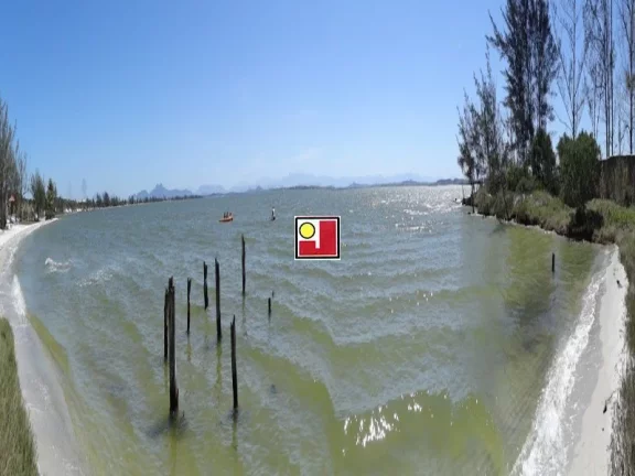 Imagem Vendo espetacular área, no mar, Praia Seca - Praia Massambaba, com 455.772m², 350m frontais mar e Lagoa de Araruama, 1300m profundidade, c/ água ... luz