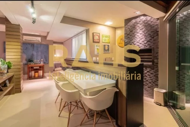 Imagem Linda cobertura duplex para venda! O imóvel está localizado no coração da cidade de Joinville. A...