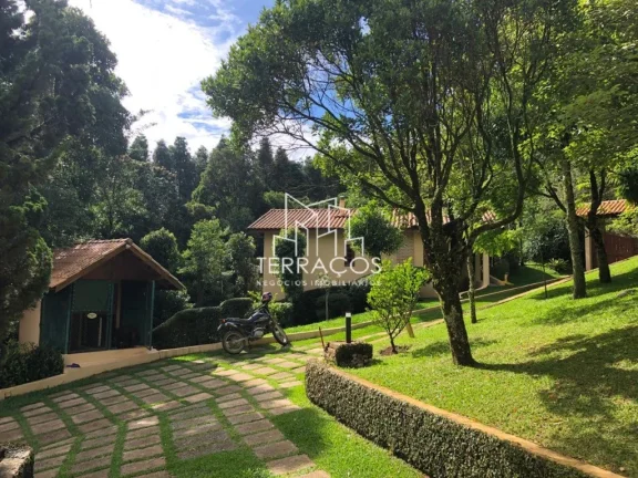 CASA DE CAMPO COM LAREIRA - 3 DORMITÓRIOS E UMA SUÍTE - 400 M² DE CONSTRUÇÃO - LINDISSIMA EM MONTE VERDE - MG