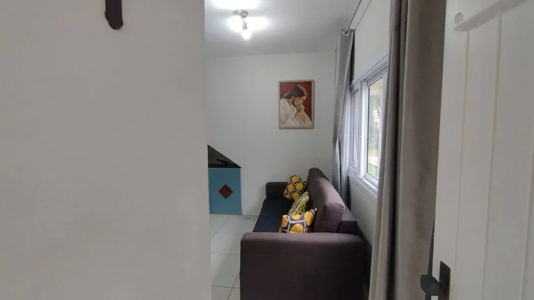 Imagem CASA ESTILO APTO - 2 DORMITÓRIOS À 400 M. PRAIA MARANDUBA - UBATUBA