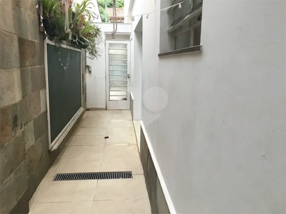 Imagem Casa à venda ou para alugar com 3 quartos, sendo 1 suíte, em Alto da Lapa, São Paulo - SP