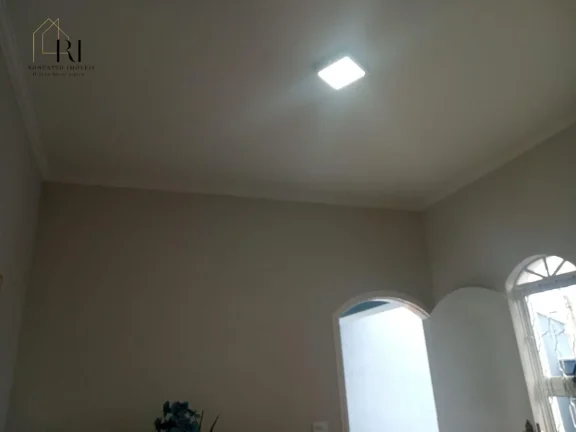 Imagem Casa com 5 quartos, 290m2, à venda