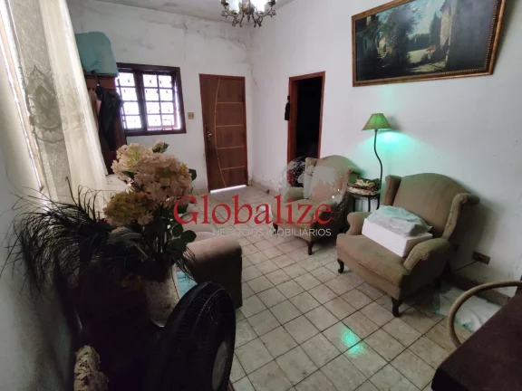 Imagem Excelente Casa para Reforma à venda com 270m², 3 dormitórios e 3 vagas no bairro da Aparecida em Santos por R$ 1.800.000,00
