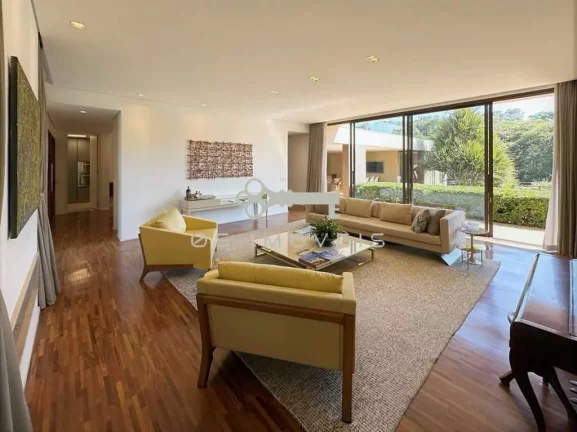 Imagem Cond.Vila de São Fernando casa impecável! Adega, gourmet, piscina, academia