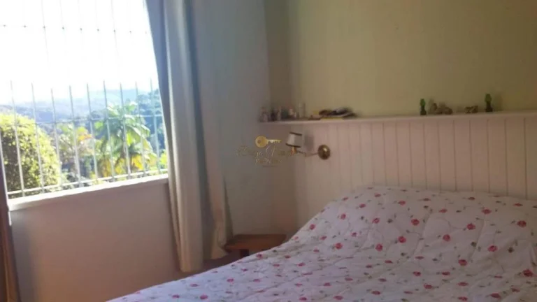 Imagem Casa para Venda em Teresópolis / RJ no bairro Golfe
