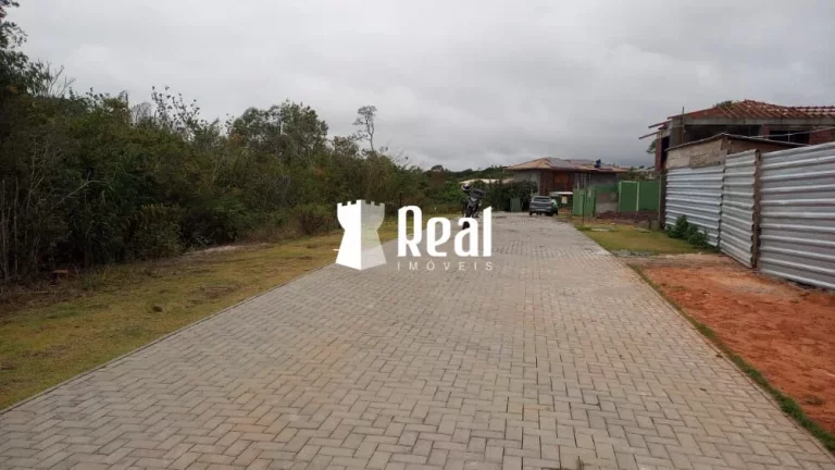 700m² - Plano- Condomínio com Acesso a Praia