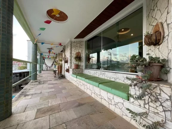 Imagem Casa à venda no bairro Coroa do Meio em rua pública - Confira detalhes!