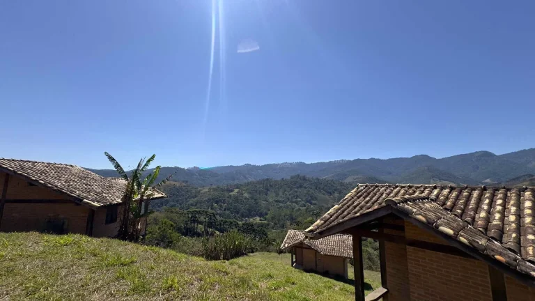 Imagem Exclusividade e Potencial Hoteleiro em Santo Antônio do Pinhal: 83.000 m² com Acesso 100% Asfaltado