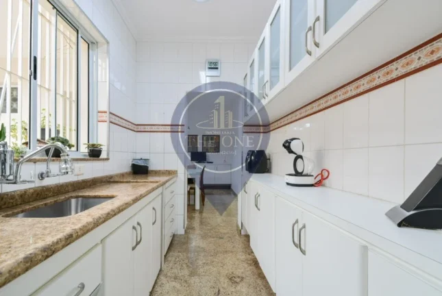 Imagem Imperdível oportunidade: Casa à venda em São Paulo-SP, no bairro Ipiranga, com 3 quartos, 1 suíte, 2 salas, 3 banheiros, 3 vagas de garagem e área de 210m²!