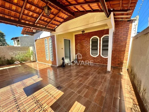 Imagem Casa à venda, 274 m² por R$ 650.000 - Centro - Itumbiara/GO