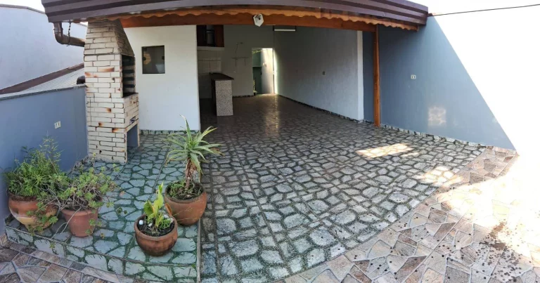 Sobrado com 3 dormitórios à venda, 301 m² por R$ 749.000,00