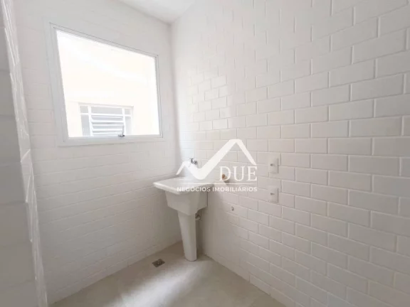 Imagem Sobrado com 3 dormitórios à venda, 158 m² por R$ 1.100.000,00 - Gonzaga - Santos/SP