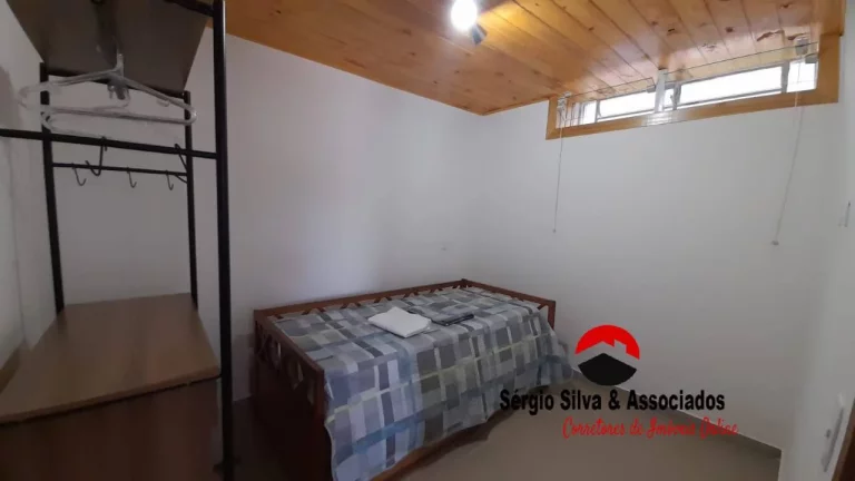 Imagem Casa a Venda na Região de Vila Abernessia, em Campos do Jordão - SP.