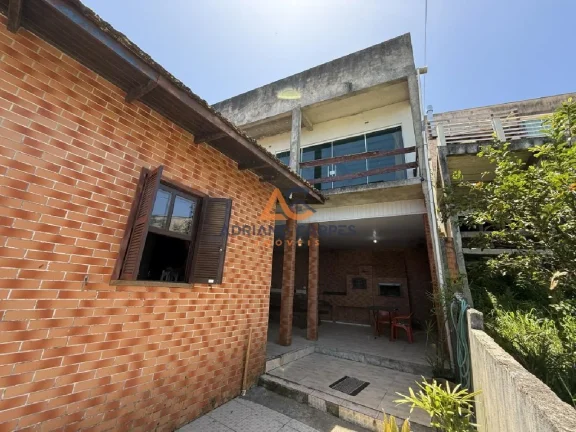 Imagem Vista Maravilhosa, casa na Praia de São Miguel, com 04 quartos em Penha com ótima localização.