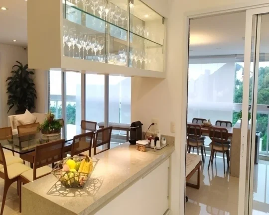 Imagem Lindo apartamento com vista total, sacada gourmet e lazer na Enseada