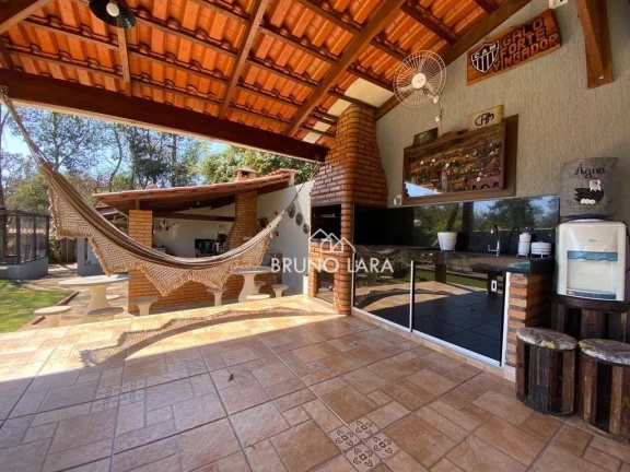 Imagem Sítio com 5 dormitórios à venda, 1870 m² por R$ 1.600.000,00 - Vivendas Santa Mônica - Igarapé/MG