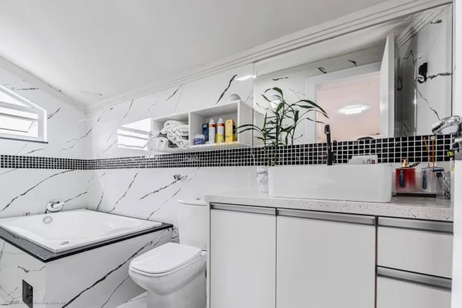 Imagem Triplex à venda em Piraquara, Centro, com 3 quartos