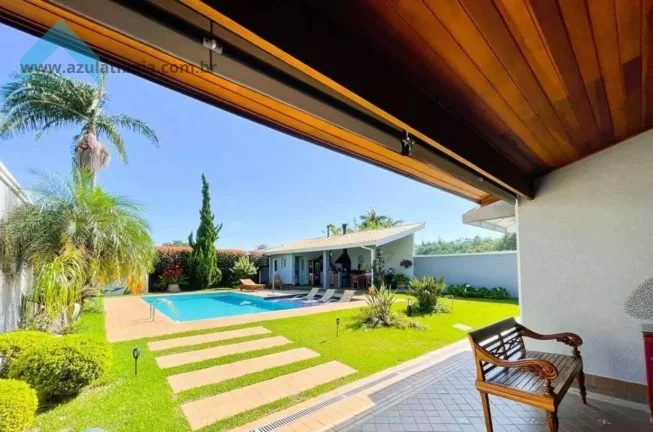 Imagem Casa de Alto Padrão no Condomínio Flamboyant, Atibaia