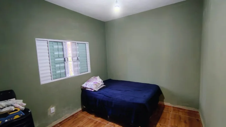 Imagem Imóvel para Venda em Araçoiaba da Serra-SP: Casa com 3 Quartos, 2 Salas, 1 Banheiro, 3 Vagas de Garagem, 1.080,00m² de Área no Bairro Cercado.
